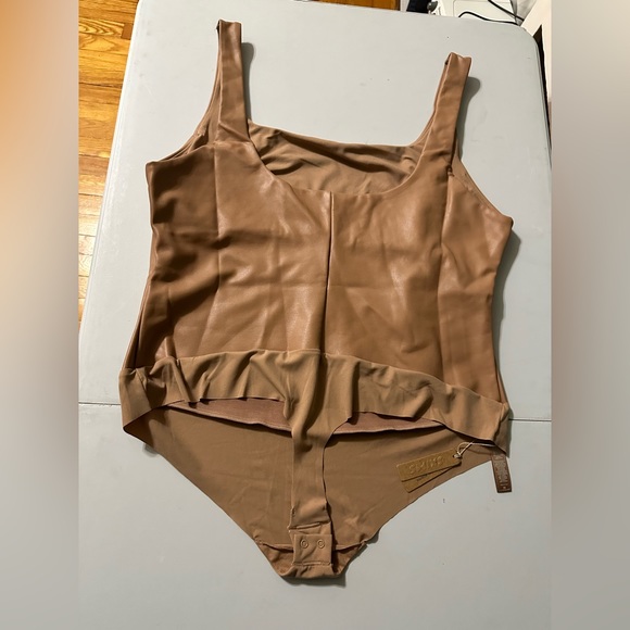 Skims Faux Leather Scoopneck Bodysuit- Sienna 3X NWT! - Picture 13 of 15
